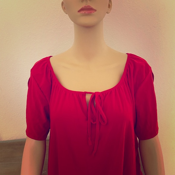 women's plus size bubble hem tops